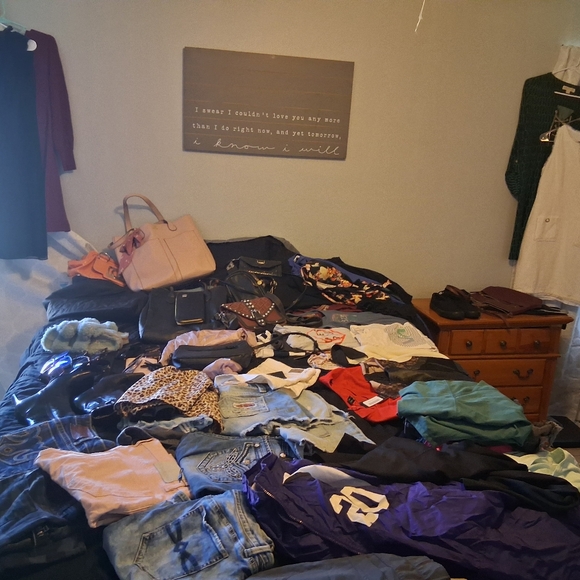 Clothing bundle. Satisfaction Guaranteed Brand name clothes and shoes - Picture 3 of 4